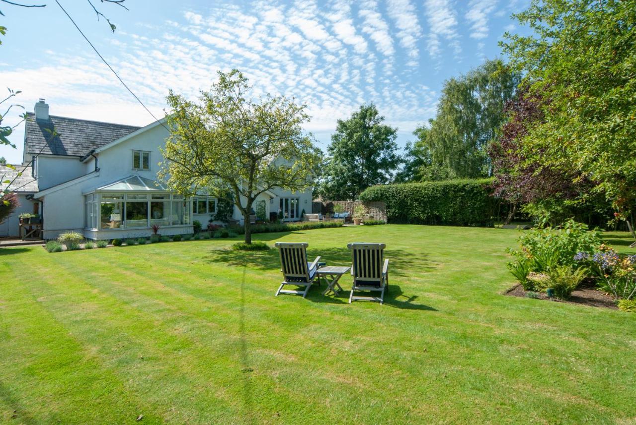 Duchy Rag House Bed & Breakfast Swindon Exterior photo