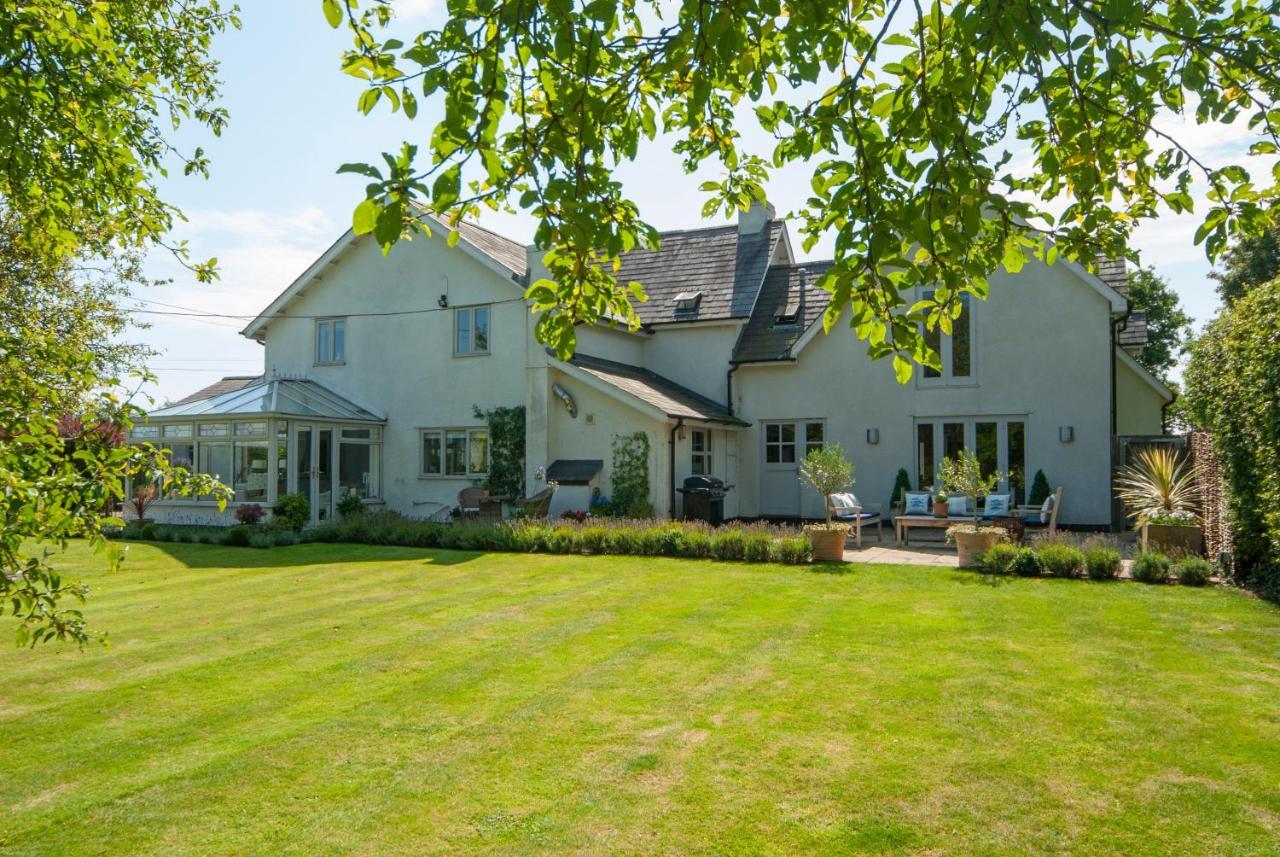 Duchy Rag House Bed & Breakfast Swindon Exterior photo