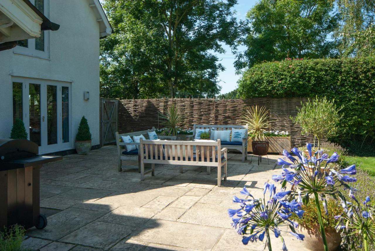 Duchy Rag House Bed & Breakfast Swindon Exterior photo